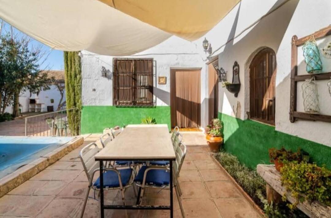 El Cortijuelo * Escoznar