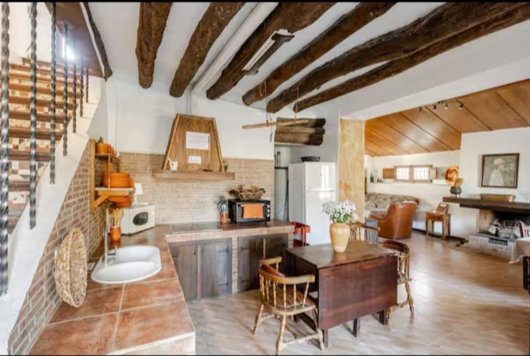 El Cortijuelo Holiday home Escoznar