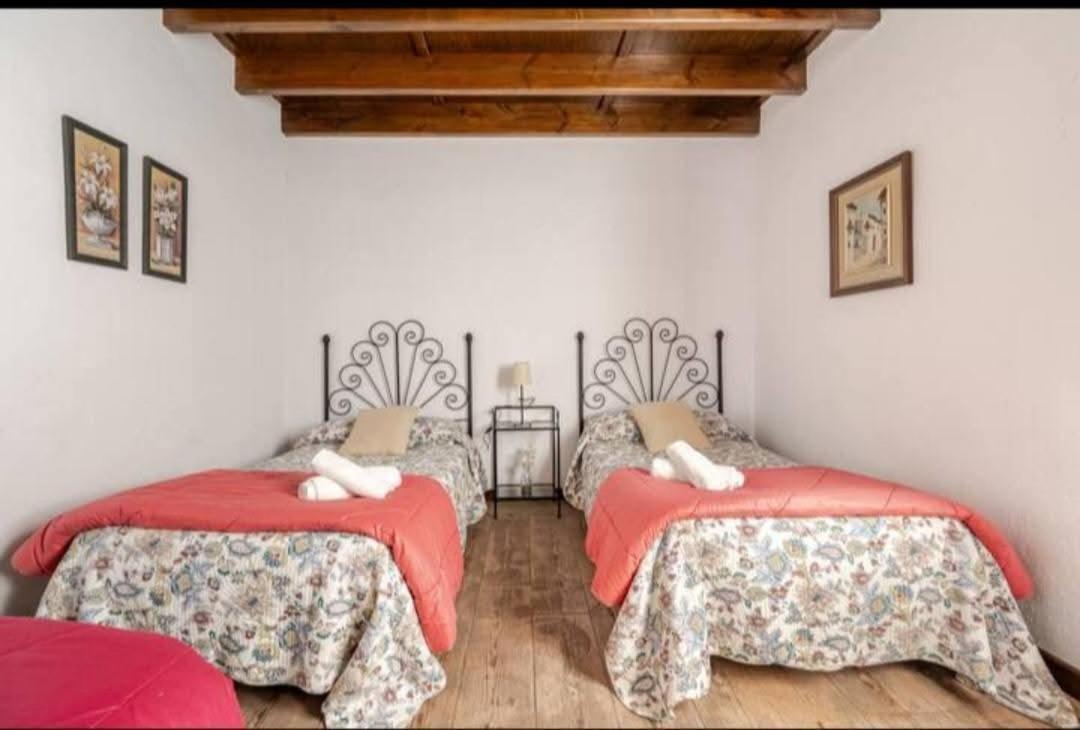 El Cortijuelo Hébergement de vacances Escoznar